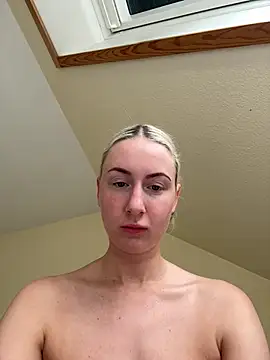 Snapshot of CutieEmy chatting on 16, 3, 2025 CutieEmy online show from 16, 3, 2025