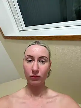 Snapshot of CutieEmy chatting on 13, 3, 2025 CutieEmy online show from 13, 3, 2025