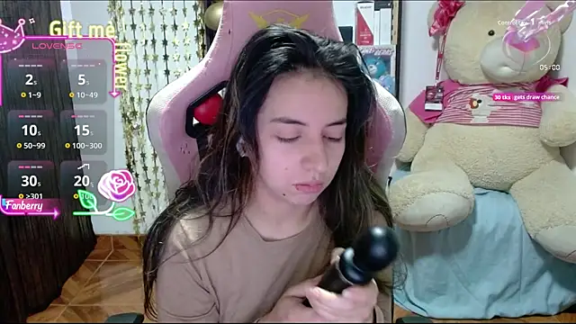 Maggie Fox3 online show from 23, 9, 2025