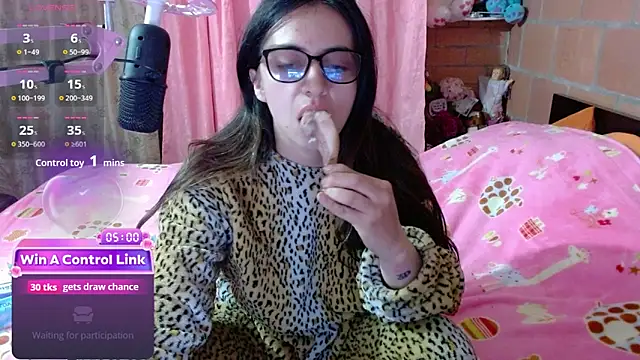 Maggie Fox3 online show from 23, 4, 2026