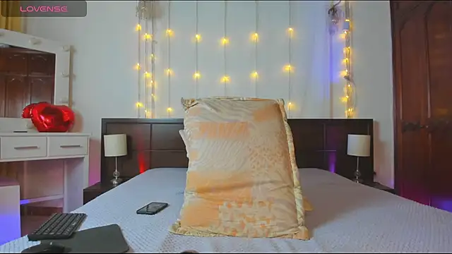 MiaMarin hot online show from 24, 4, 2026
