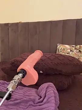 Emy-sexy online show from 28, 4, 2026
