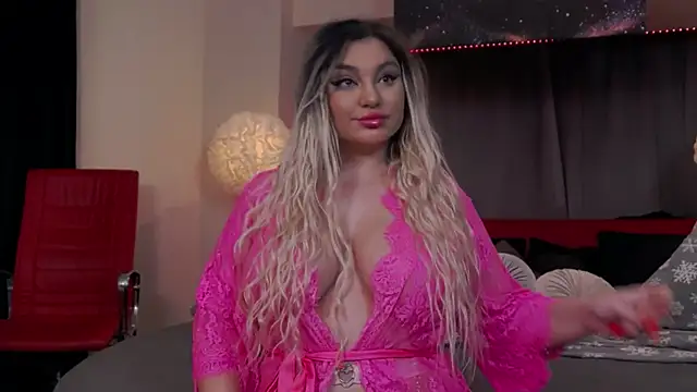 Snapshot of Larissa_K chatting on 29, 1, 2025 Larissa K online show from 29, 1, 2025