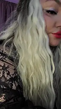 Larissa K online show from 15, 12, 2025