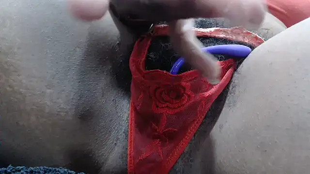 SashaMacgregor online show from 13, 11, 2025