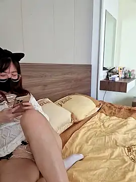 HinaLovely online show from 6, 1, 2025