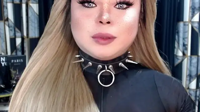 Snapshot of Mistress_DOMnicaaxx chatting on 16, 11, 2025 Mistress DOMnicaaxx online show from 16, 11, 2025