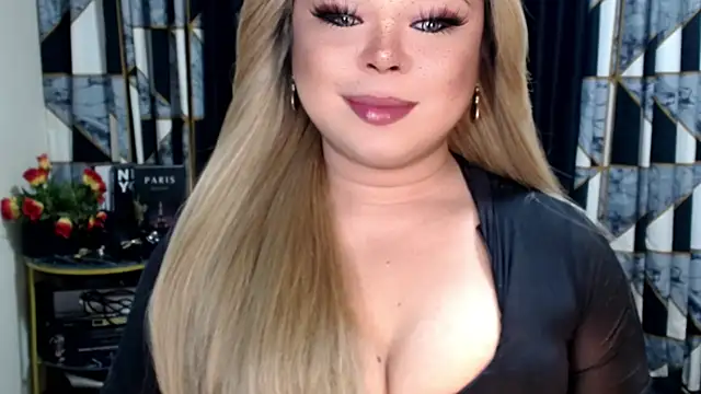 Snapshot of Mistress_DOMnicaaxx chatting on 3, 12, 2025 Mistress DOMnicaaxx online show from 3, 12, 2025