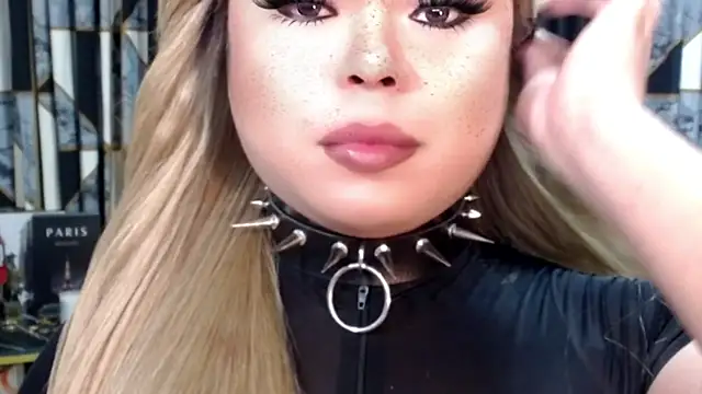 Snapshot of Mistress_DOMnicaaxx chatting on 19, 9, 2025 Mistress DOMnicaaxx online show from 19, 9, 2025