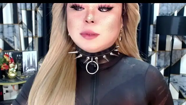 Snapshot of Mistress_DOMnicaaxx chatting on 9, 10, 2025 Mistress DOMnicaaxx online show from 9, 10, 2025