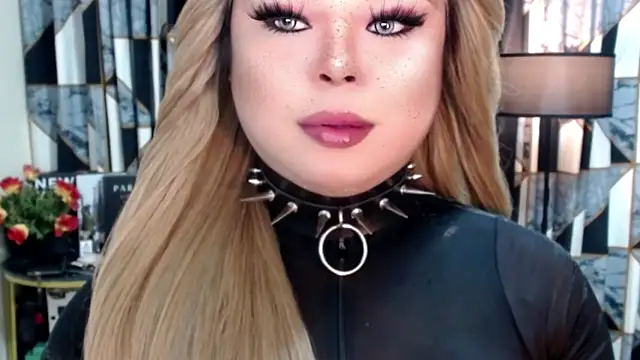 Snapshot of Mistress_DOMnicaaxx chatting on 14, 9, 2025 Mistress DOMnicaaxx online show from 14, 9, 2025