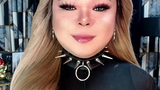 Snapshot of Mistress_DOMnicaaxx chatting on 4, 10, 2025 Mistress DOMnicaaxx online show from 4, 10, 2025