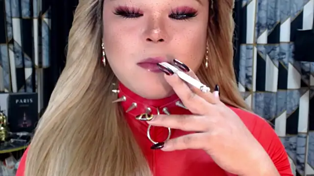 Snapshot of Mistress_DOMnicaaxx chatting on 24, 10, 2025 Mistress DOMnicaaxx online show from 24, 10, 2025