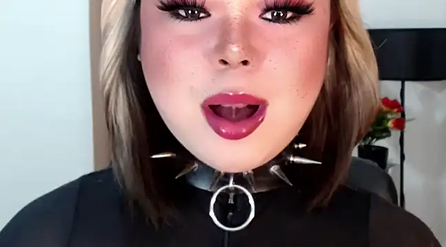 Snapshot of Mistress_DOMnicaaxx chatting on 8, 3, 2025 Mistress DOMnicaaxx online show from 8, 3, 2025