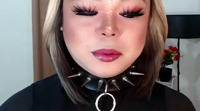 Snapshot of Mistress_DOMnicaaxx chatting on 8, 3, 2025 Mistress DOMnicaaxx online show from 8, 3, 2025