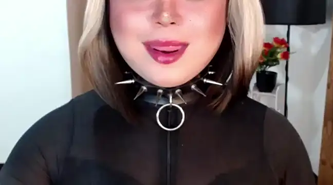 Snapshot of Mistress_DOMnicaaxx chatting on 8, 3, 2025 Mistress DOMnicaaxx online show from 8, 3, 2025