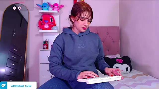 Vannessa  Shy online show from 22, 12, 2025