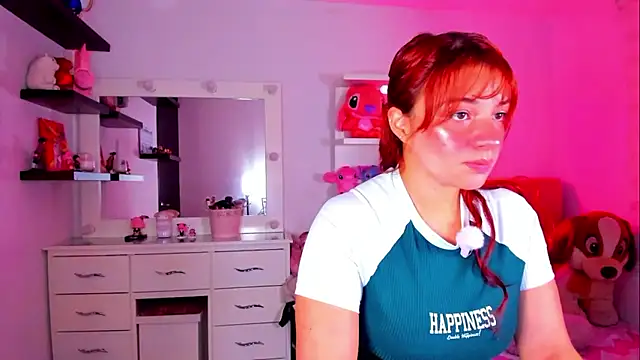 Snapshot of Vannessa__Shy chatting on 19, 6, 2026 Vannessa Shy online show from 19, 6, 2026