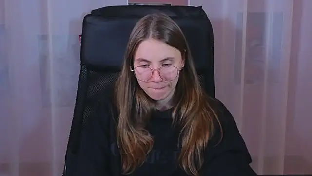  AnnaStark  online show from 6, 3, 2025