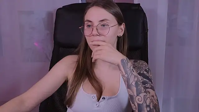  AnnaStark  online show from 8, 3, 2025