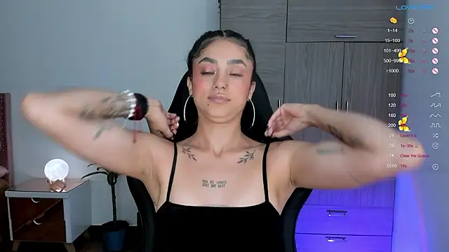 Lizzie corner v online show from 3, 2, 2026