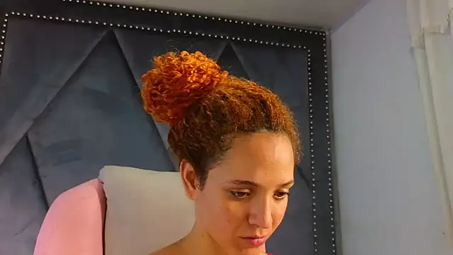 SexyLeilaa online show from 8, 3, 2025