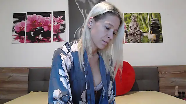 Naschkatze01 online show from 7, 11, 2025