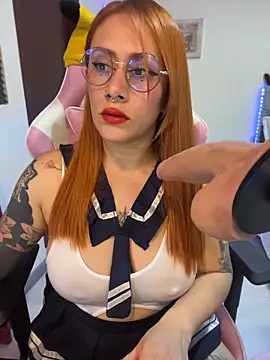 Luna Paris  online show from 22, 5, 2026