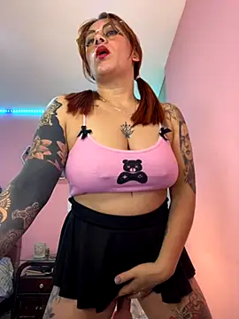 Luna Paris  online show from 22, 9, 2025