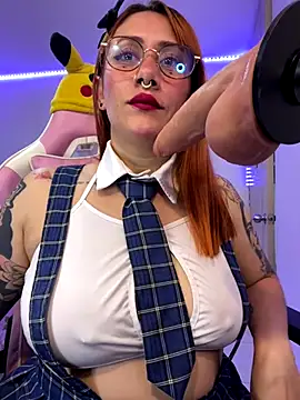 Luna Paris  online show from 16, 12, 2025