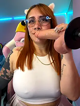 Luna Paris  online show from 2, 10, 2025