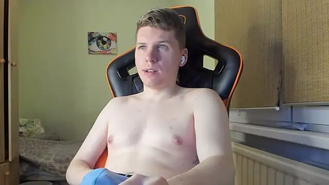 Snapshot of Bananas_dick chatting on 4, 1, 2025 Bananas dick online show from 4, 1, 2025