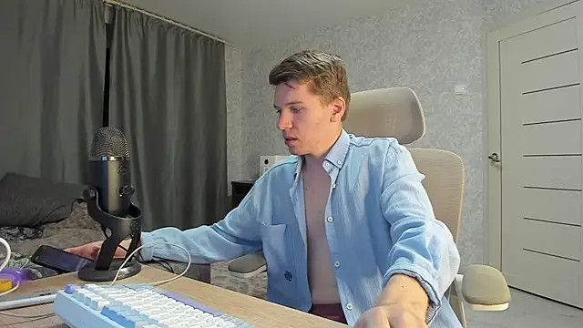 Snapshot of Bananas_dick chatting on 21, 9, 2025 Bananas dick online show from 21, 9, 2025