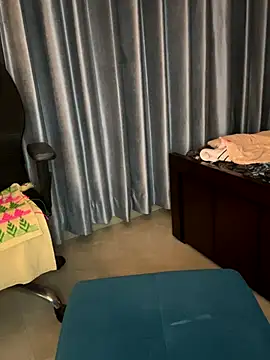 Beautiful xxo online show from 13, 10, 2025