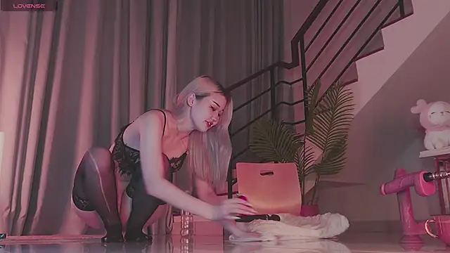 hyun chia online show from 15, 3, 2025