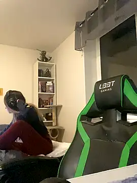 chibi moon  online show from 22, 12, 2025