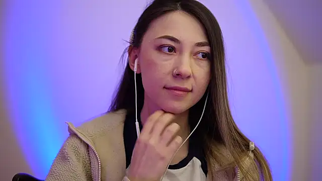 chibi moon  online show from 22, 3, 2025