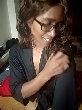 Snapshot of LunaRai chatting on 21, 3, 2025 LunaRai online show from 21, 3, 2025