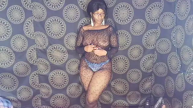 Snapshot of LunaRai chatting on 10, 1, 2026 LunaRai online show from 10, 1, 2026