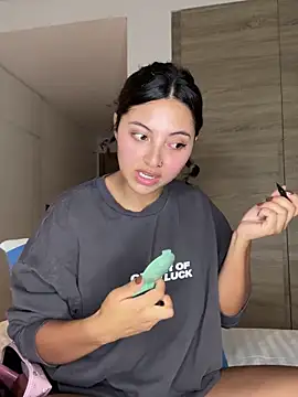 Snapshot of alexademie1 chatting on 23, 11, 2025 alexademie1 online show from 23, 11, 2025