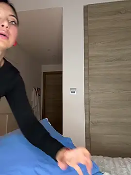 Snapshot of alexademie1 chatting on 28, 10, 2025 alexademie1 online show from 28, 10, 2025