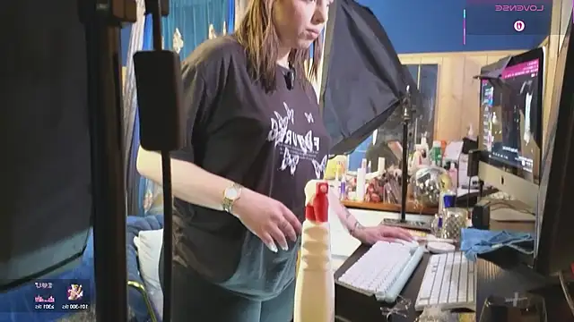 VanessaDoyle online show from 21, 3, 2025