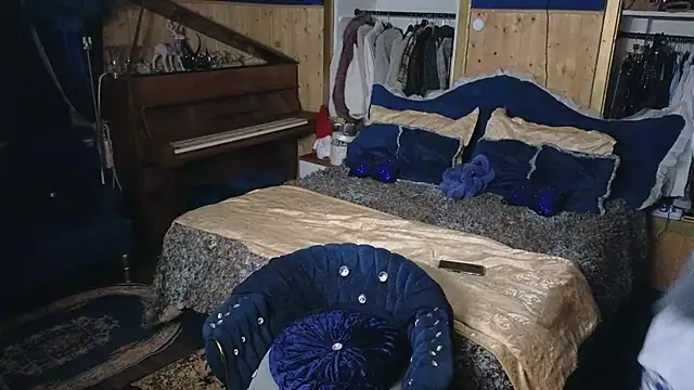 VanessaDoyle online show from 15, 12, 2025