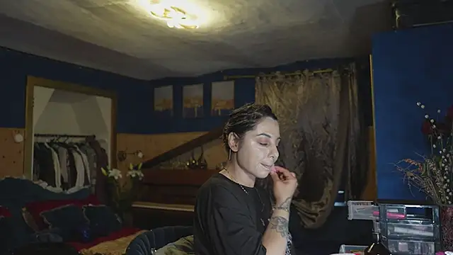 VanessaDoyle online show from 19, 4, 2026