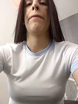 Amira Milker online show from 12, 3, 2025