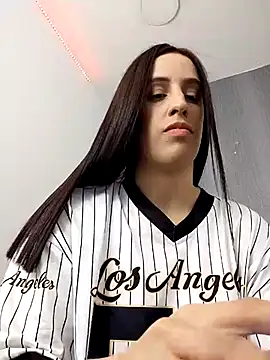 Amira Milker online show from 20, 2, 2025