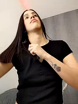 Amira Milker online show from 27, 2, 2025