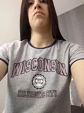 Amira Milker online show from 10, 3, 2025