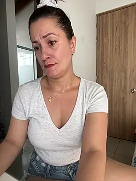 Verito hot online show from 6, 3, 2026