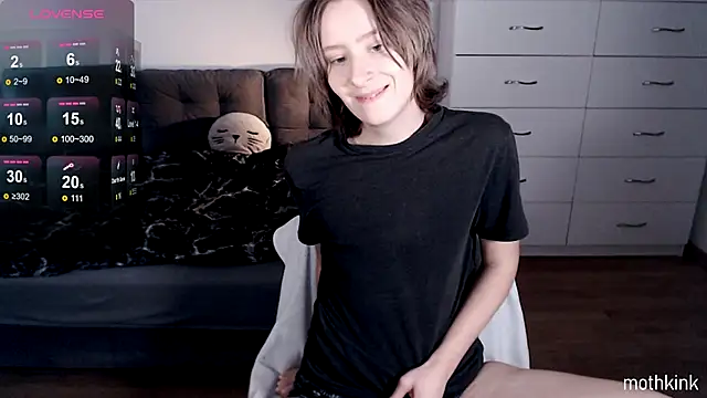 mothkink online show from 10, 11, 2025